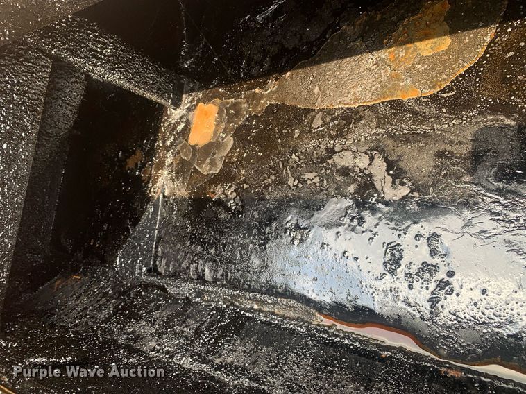 image for item LH9629 2014 Marathon TRA- REM  melter applicator