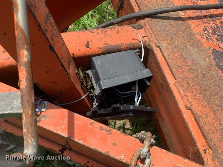 image for item LH9629 2014 Marathon TRA- REM  melter applicator