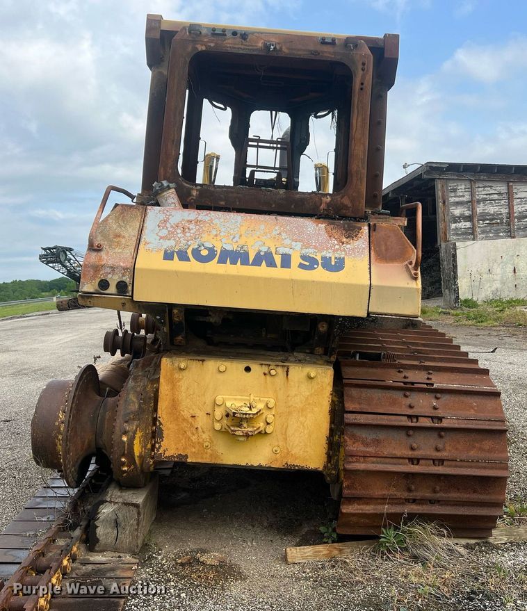 image for item LI9677 Komatsu D65PX  dozer