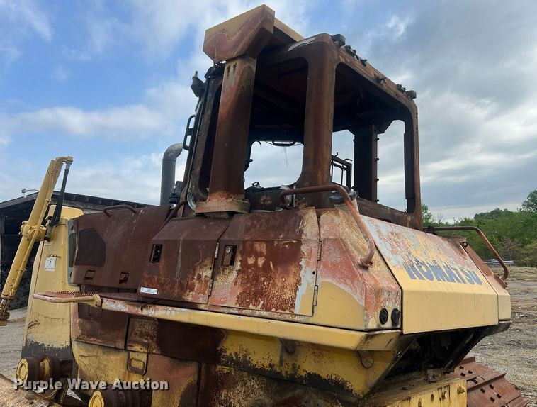 image for item LI9677 Komatsu D65PX  dozer