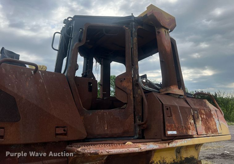 image for item LI9677 Komatsu D65PX  dozer