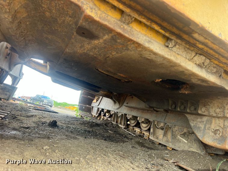 image for item LI9677 Komatsu D65PX  dozer