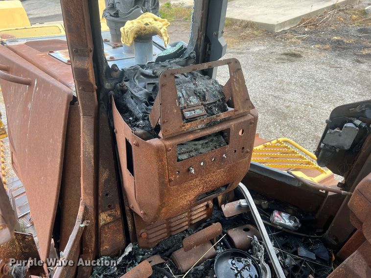 image for item LI9677 Komatsu D65PX  dozer