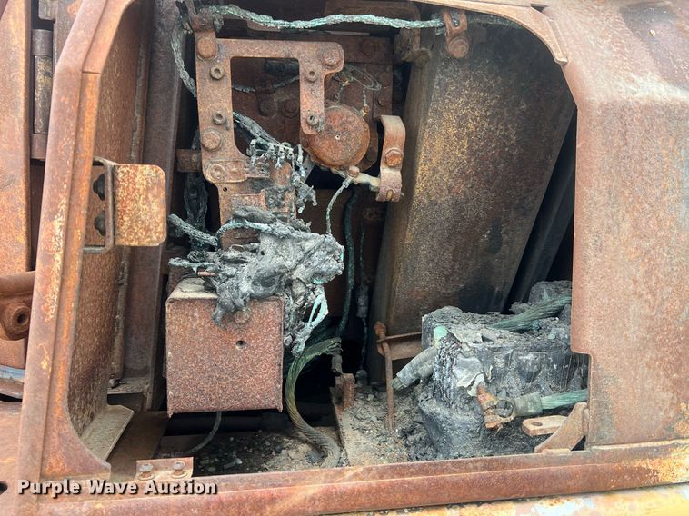 image for item LI9677 Komatsu D65PX  dozer