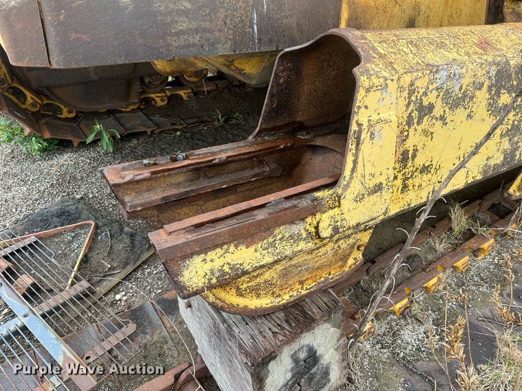 image for item LI9677 Komatsu D65PX  dozer