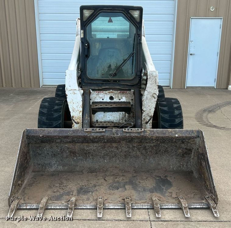 image for item LI9694 2007 Bobcat S300  skid steer loader