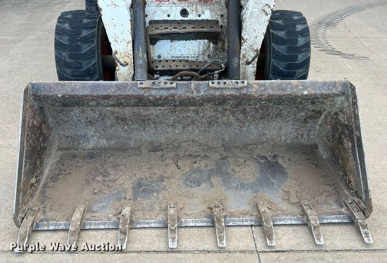 image for item LI9694 2007 Bobcat S300  skid steer loader