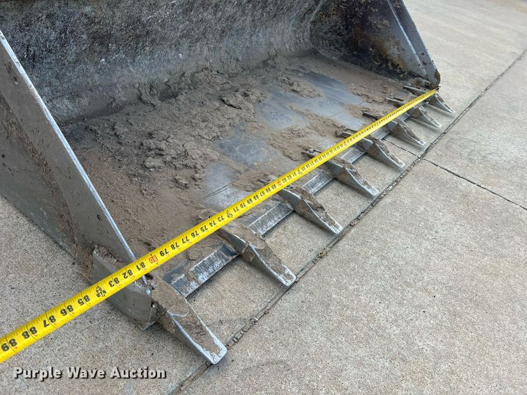 image for item LI9694 2007 Bobcat S300  skid steer loader