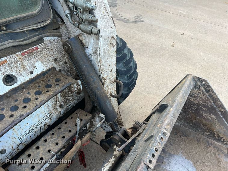 image for item LI9694 2007 Bobcat S300  skid steer loader