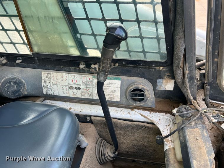 image for item LI9694 2007 Bobcat S300  skid steer loader