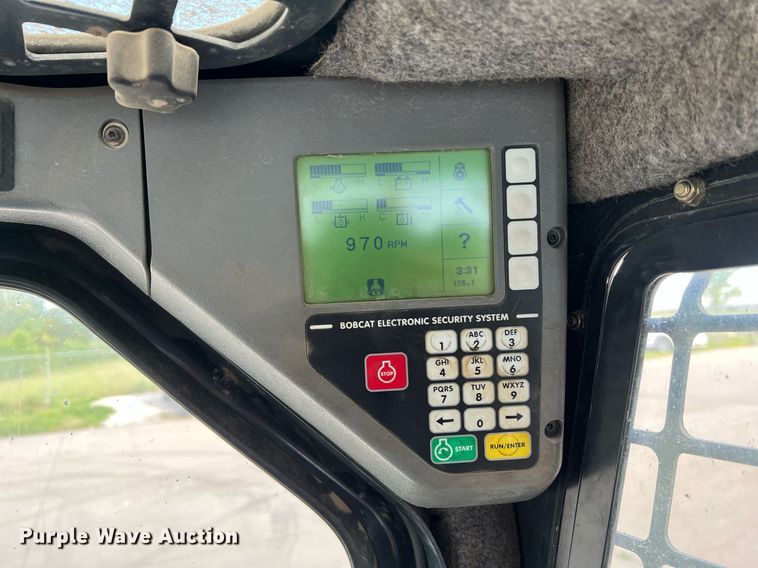 image for item LI9694 2007 Bobcat S300  skid steer loader