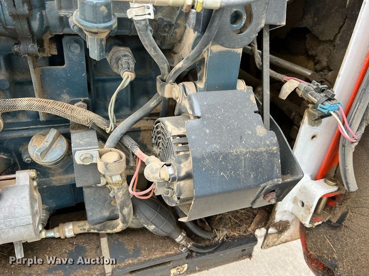 image for item LI9694 2007 Bobcat S300  skid steer loader