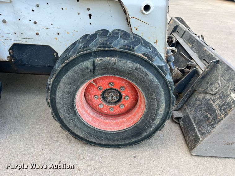 image for item LI9694 2007 Bobcat S300  skid steer loader