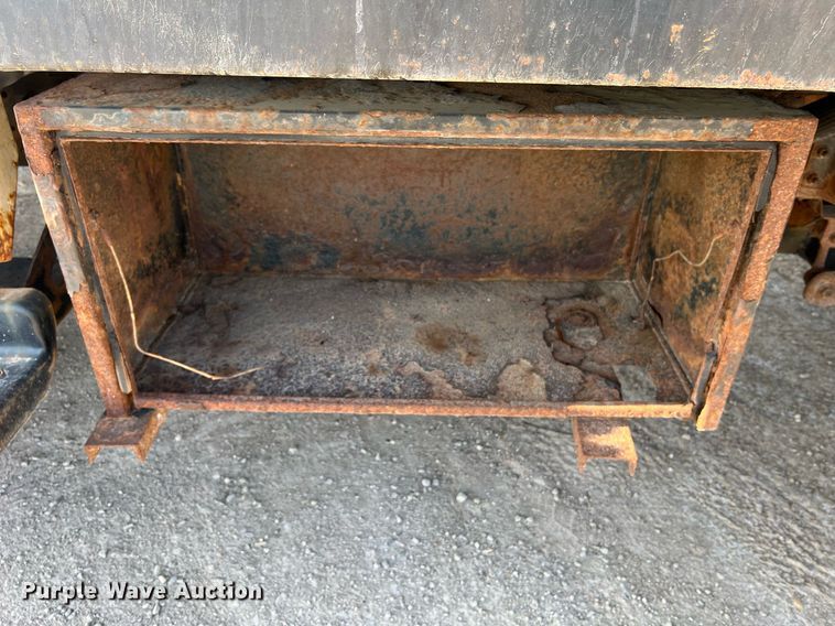 image for item LI9695 2006 GMC C4500  dump flatbed truck