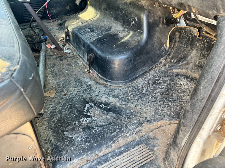 image for item LI9695 2006 GMC C4500  dump flatbed truck