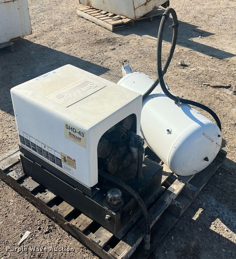 image for item LI9700 Stellar SHD-43  air compressor