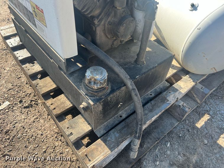 image for item LI9700 Stellar SHD-43  air compressor