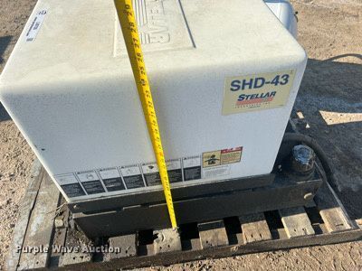 image for item LI9700 Stellar SHD-43  air compressor