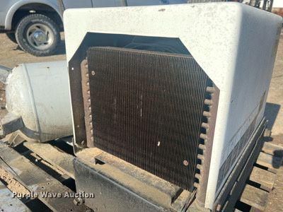 image for item LI9700 Stellar SHD-43  air compressor