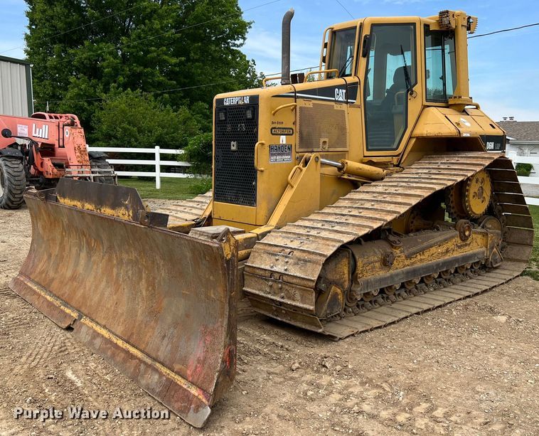 image for item LI9716 2004 Caterpillar D6N LGP  dozer