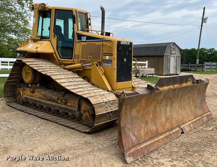 image for item LI9716 2004 Caterpillar D6N LGP  dozer