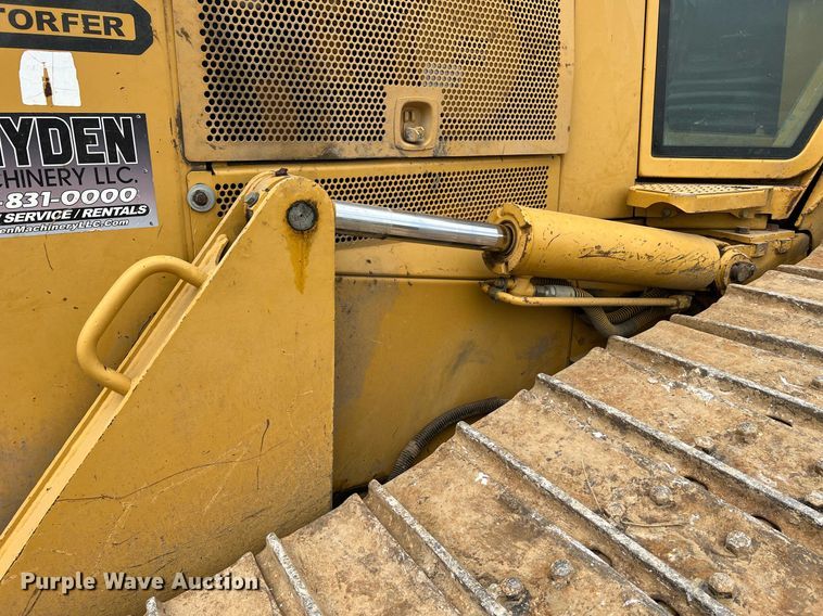 image for item LI9716 2004 Caterpillar D6N LGP  dozer