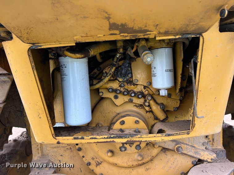 image for item LI9716 2004 Caterpillar D6N LGP  dozer