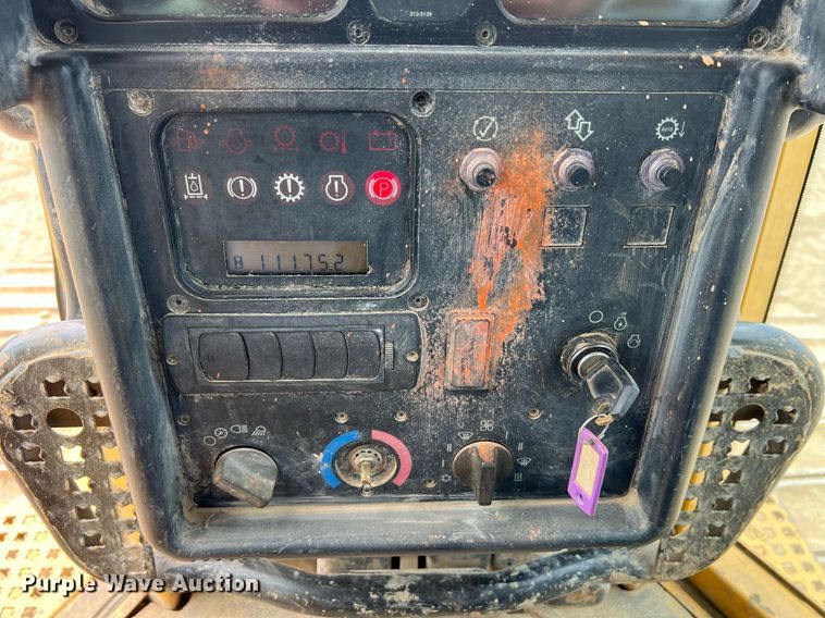 image for item LI9716 2004 Caterpillar D6N LGP  dozer