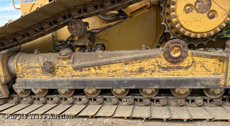 image for item LI9716 2004 Caterpillar D6N LGP  dozer