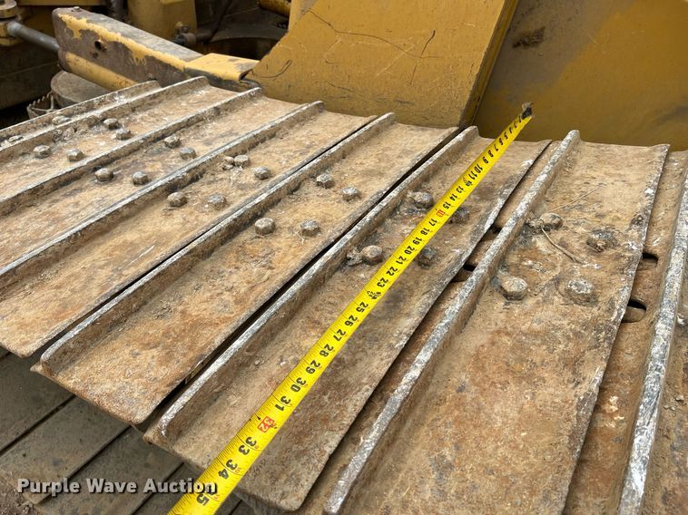 image for item LI9716 2004 Caterpillar D6N LGP  dozer