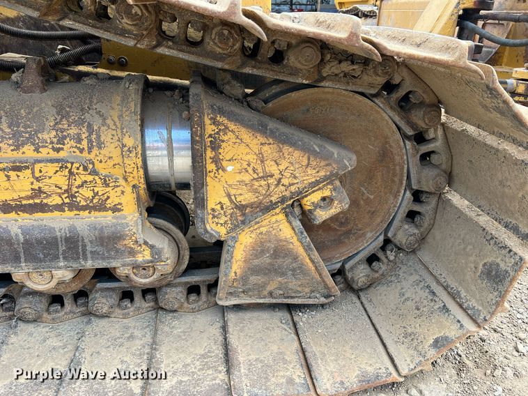 image for item LI9716 2004 Caterpillar D6N LGP  dozer