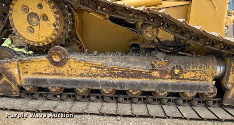 image for item LI9716 2004 Caterpillar D6N LGP  dozer