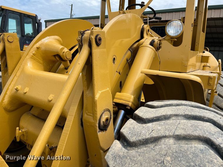 image for item LI9718 1968 Caterpillar 950  wheel loader