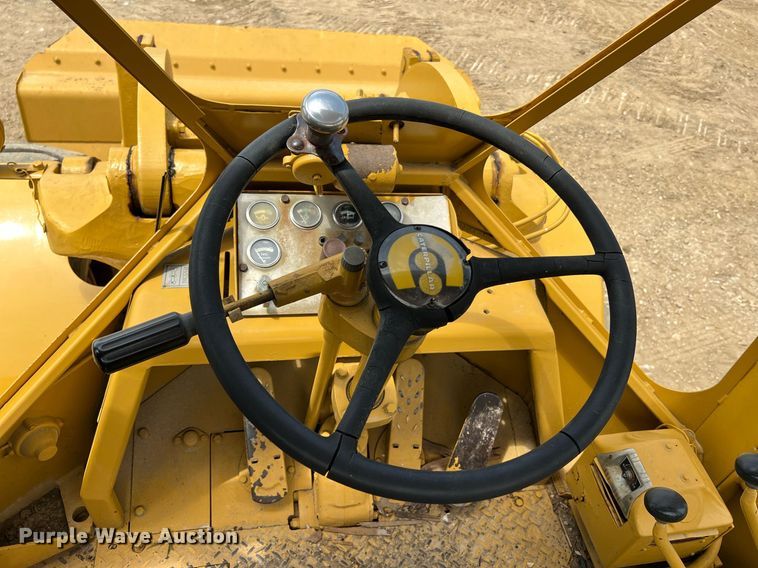 image for item LI9718 1968 Caterpillar 950  wheel loader