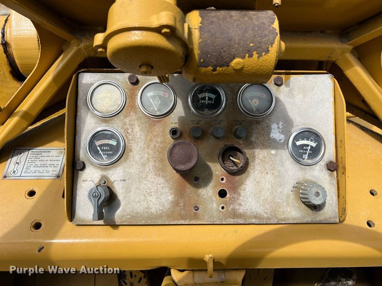 image for item LI9718 1968 Caterpillar 950  wheel loader