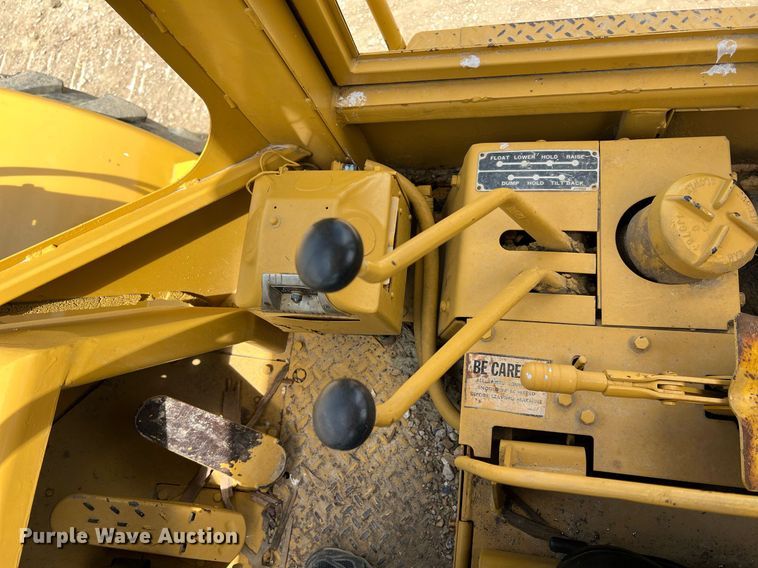 image for item LI9718 1968 Caterpillar 950  wheel loader