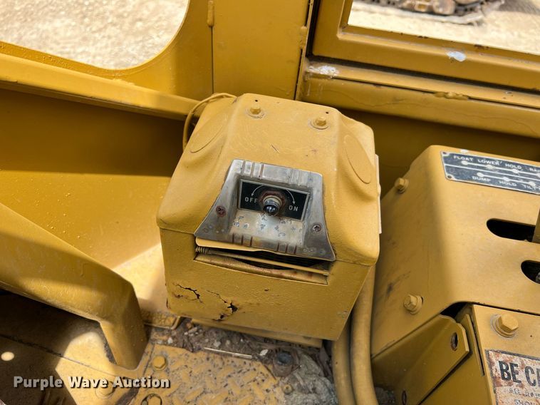 image for item LI9718 1968 Caterpillar 950  wheel loader