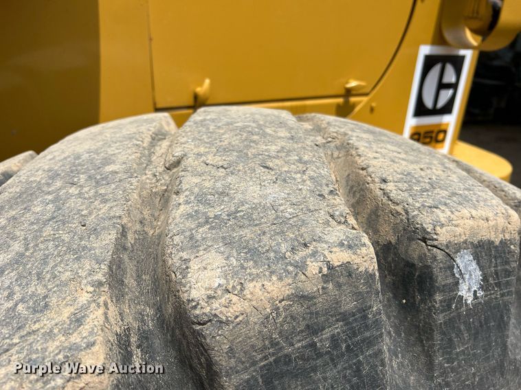 image for item LI9718 1968 Caterpillar 950  wheel loader