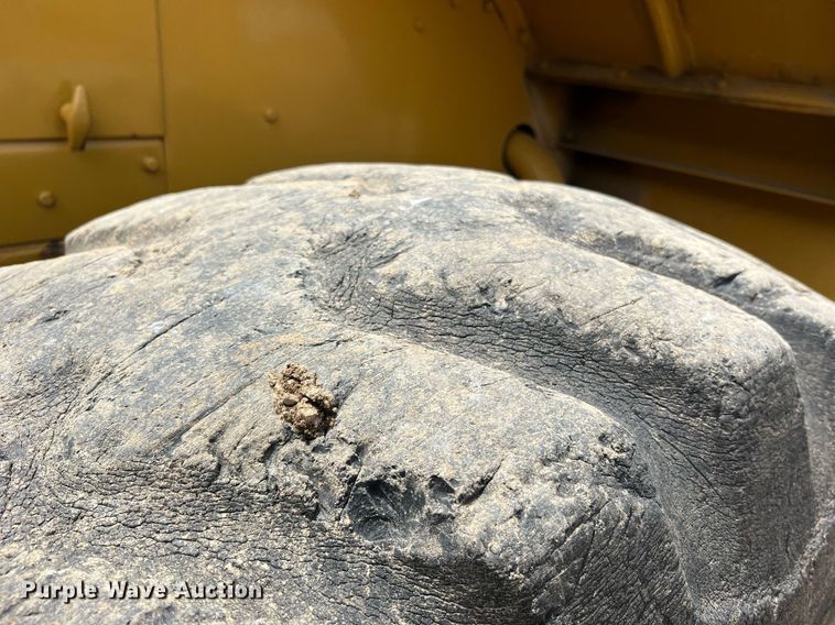 image for item LI9718 1968 Caterpillar 950  wheel loader