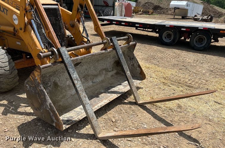 image for item LI9719 1998 Case 570LXT Series 2  landscape tractor