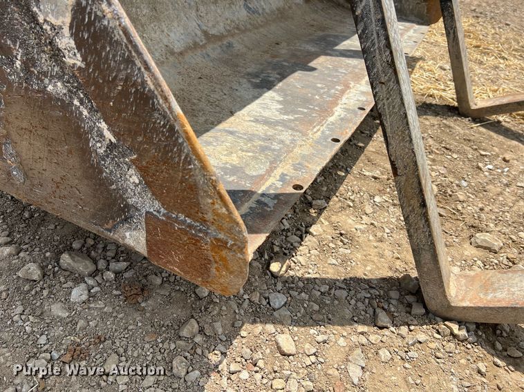 image for item LI9719 1998 Case 570LXT Series 2  landscape tractor