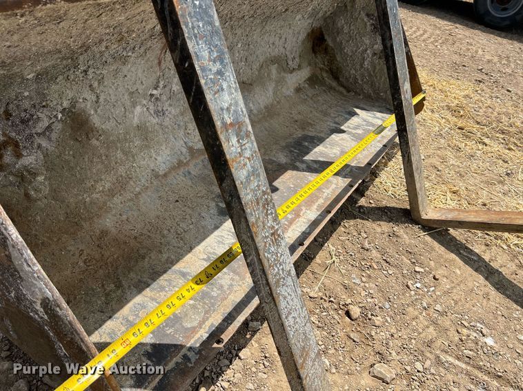 image for item LI9719 1998 Case 570LXT Series 2  landscape tractor