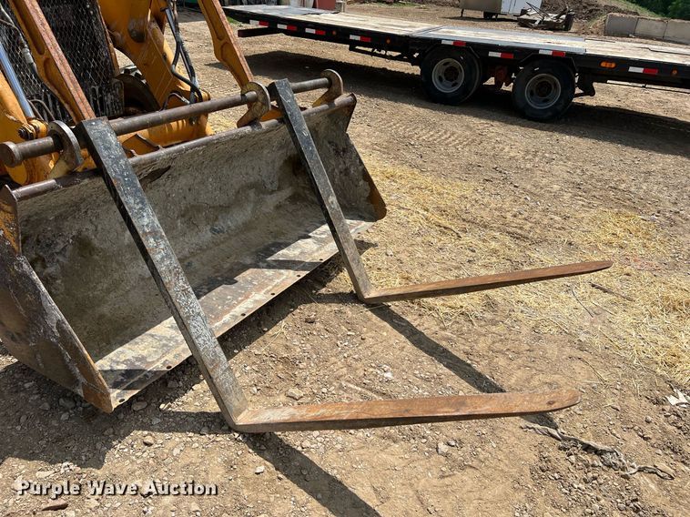 image for item LI9719 1998 Case 570LXT Series 2  landscape tractor