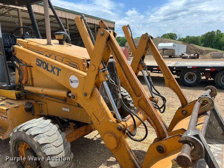 image for item LI9719 1998 Case 570LXT Series 2  landscape tractor