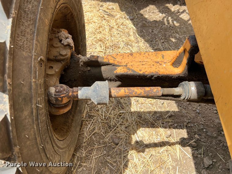 image for item LI9719 1998 Case 570LXT Series 2  landscape tractor