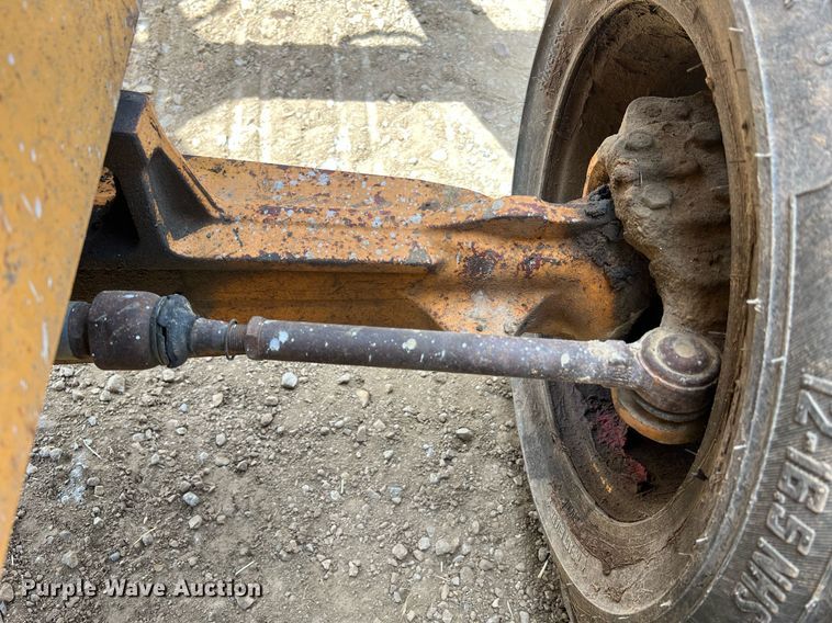 image for item LI9719 1998 Case 570LXT Series 2  landscape tractor