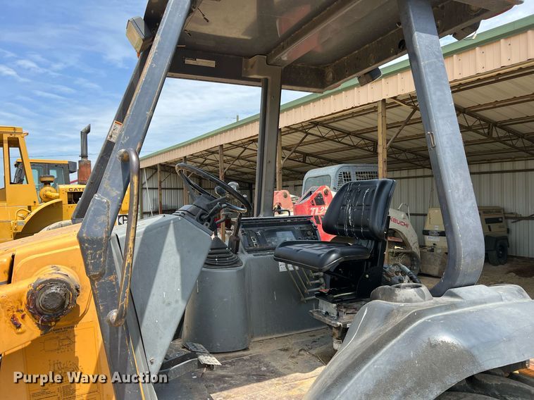 image for item LI9719 1998 Case 570LXT Series 2  landscape tractor