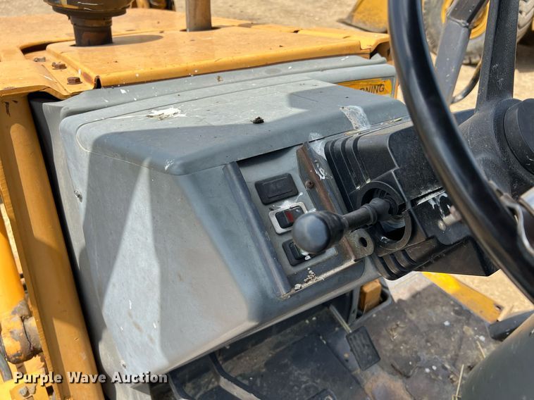 image for item LI9719 1998 Case 570LXT Series 2  landscape tractor