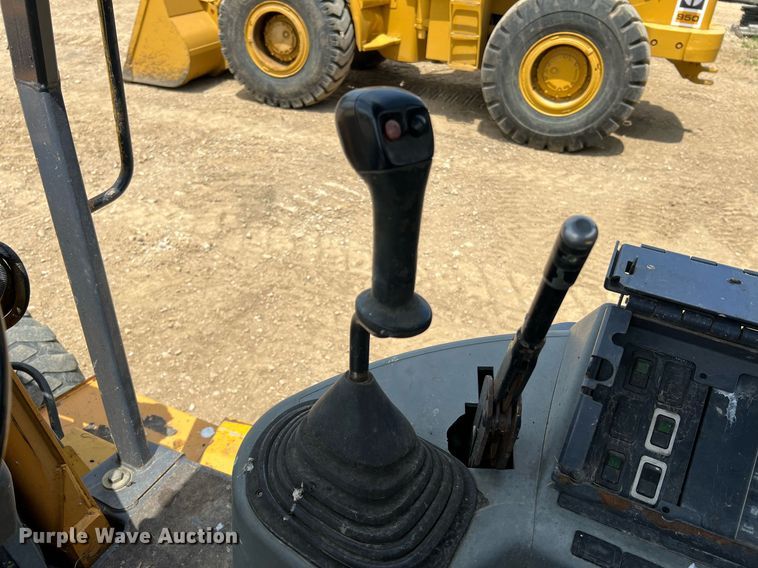 image for item LI9719 1998 Case 570LXT Series 2  landscape tractor