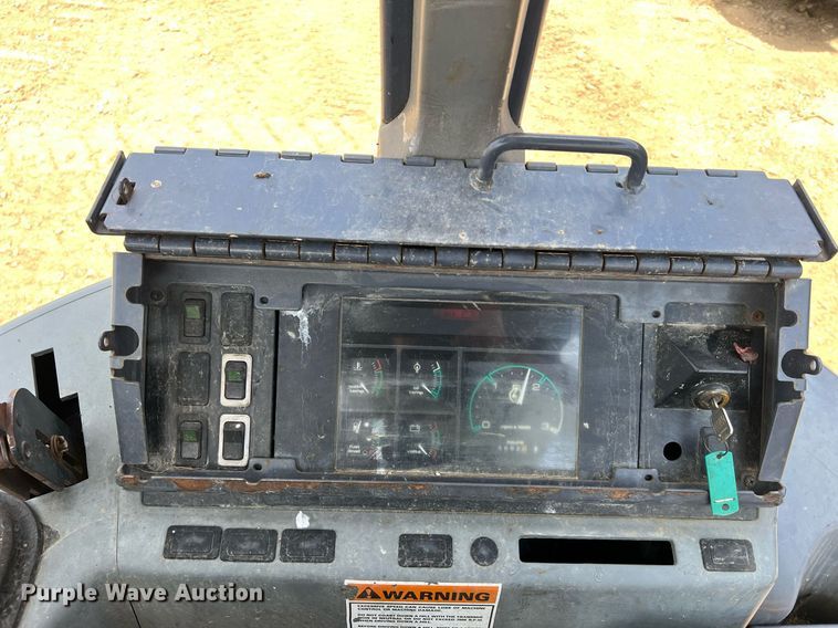 image for item LI9719 1998 Case 570LXT Series 2  landscape tractor